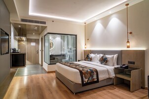 Minibar, in-room safe, individually furnished, desk