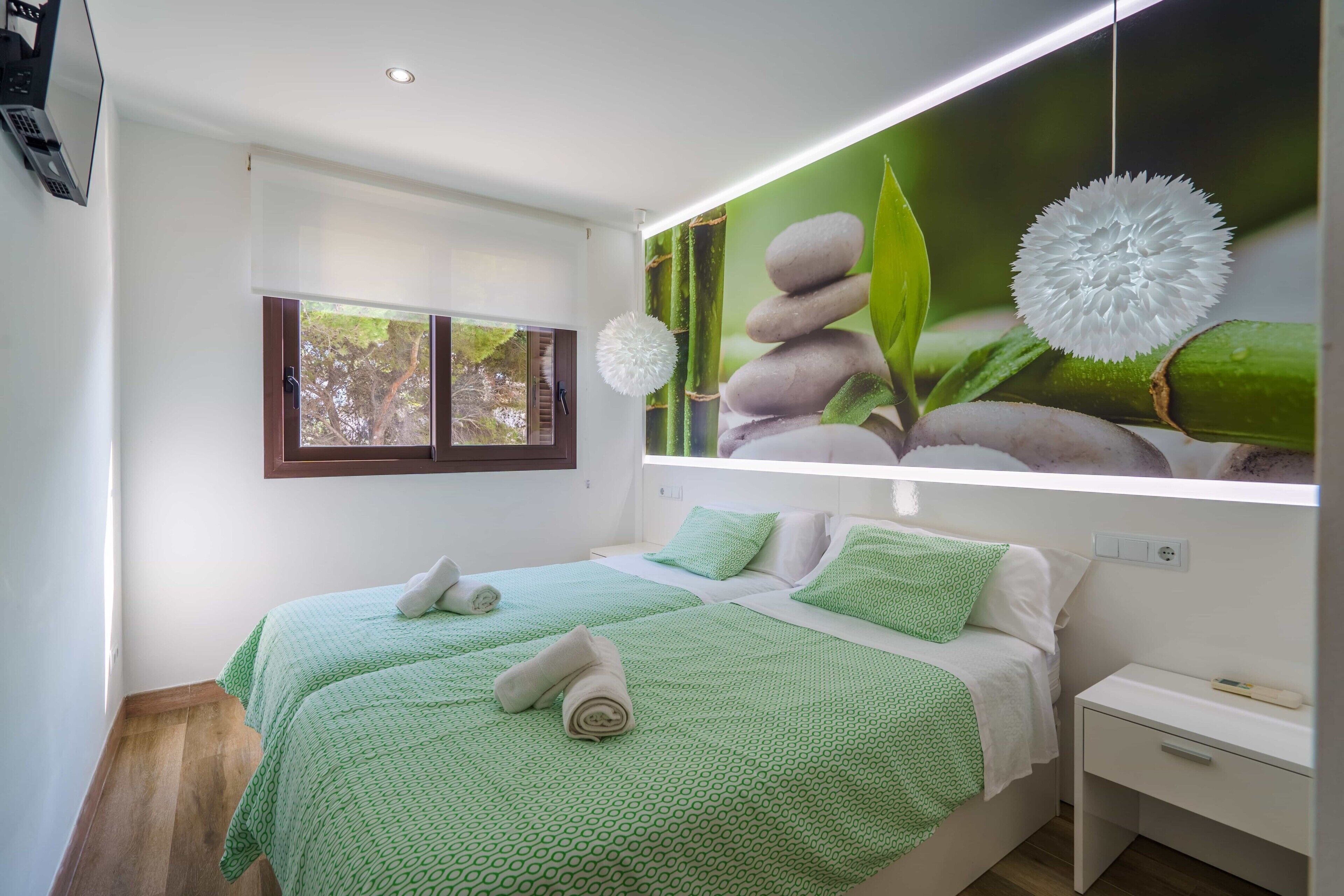 5 dormitorios, tabla de planchar con plancha, wifi gratis y ropa de cama