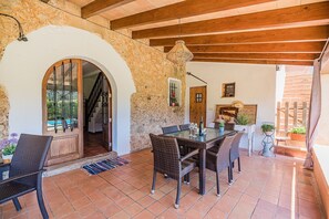 Outdoor dining - Villa Cati with Countryside View, Pool, Garden, A/C and Wi-Fi (Pollensa)