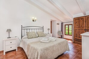 3 bedrooms, iron/ironing board, free WiFi, bed sheets - Villa Cati with Countryside View, Pool, Garden, A/C and Wi-Fi (Pollensa)