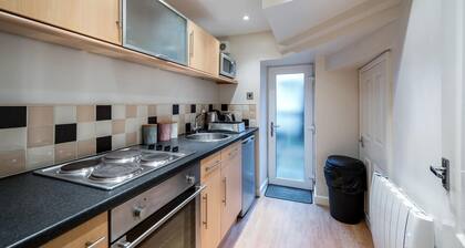 Isla Apartment Montrose