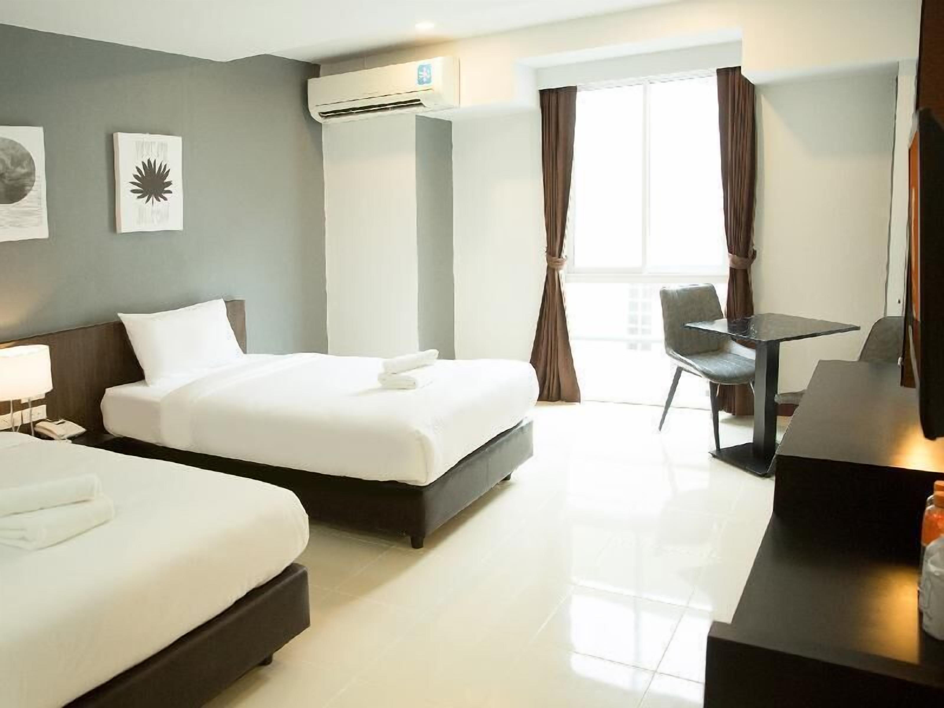 Free WiFi, bed sheets