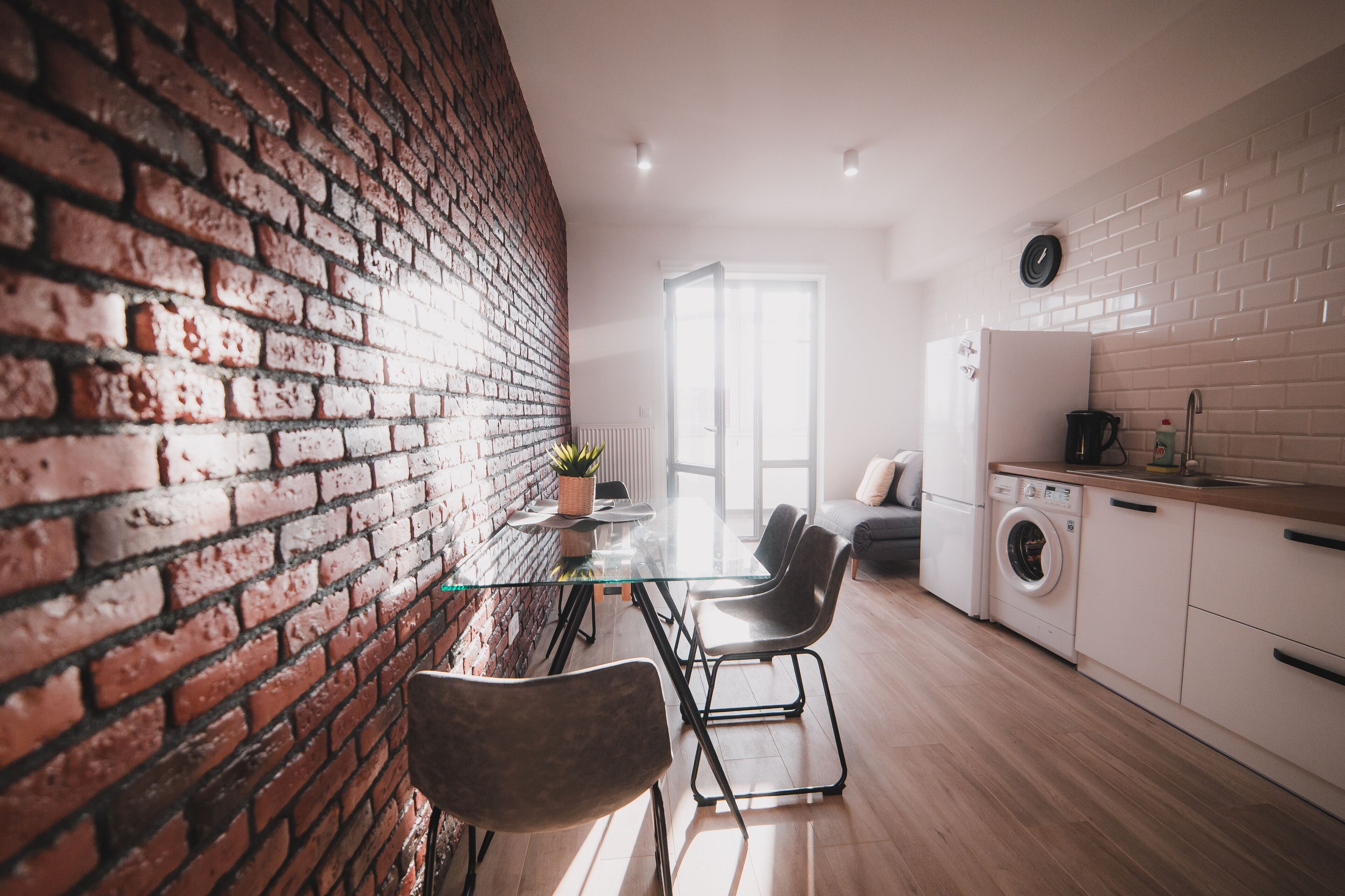 Family Apartment | Private kitchen | Full-size fridge, microwave, stovetop, electric kettle