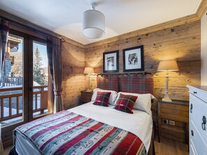 5 bedrooms, free WiFi, bed sheets