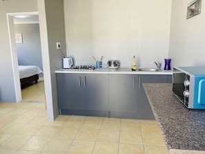 Mikrowelle, Kochgeschirr/Geschirr/Besteck