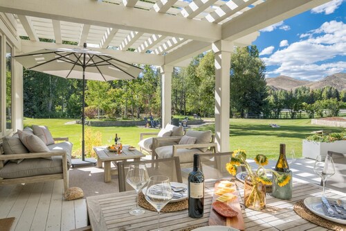 Modern Mountain Home on Three Acres with a Swimming Pool and Pool House!