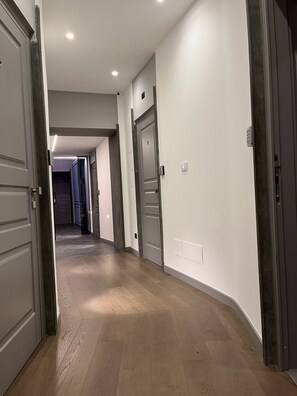 32-inch Smart TV with digital channels, TV - Rettifilo 311 (Naples)