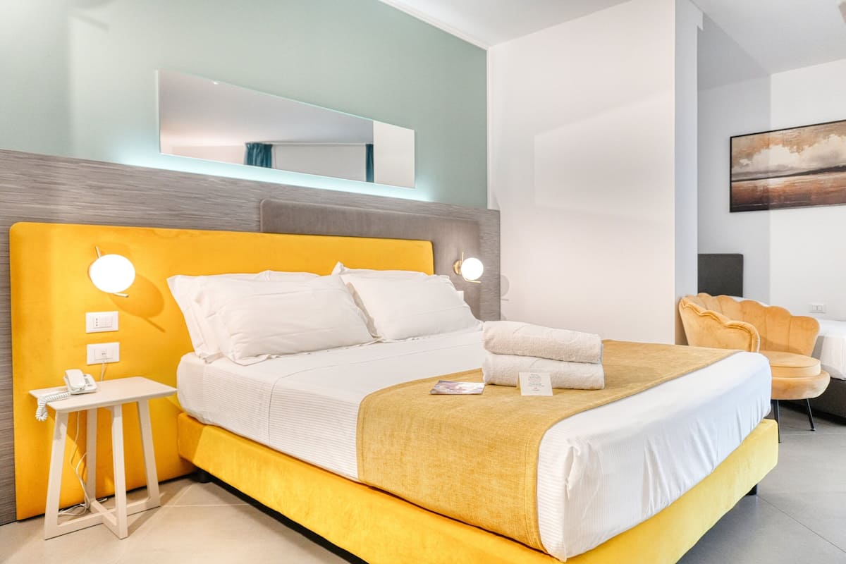 Basic Double Room, Garden View | 1 bedroom, in-room safe, desk, laptop workspace