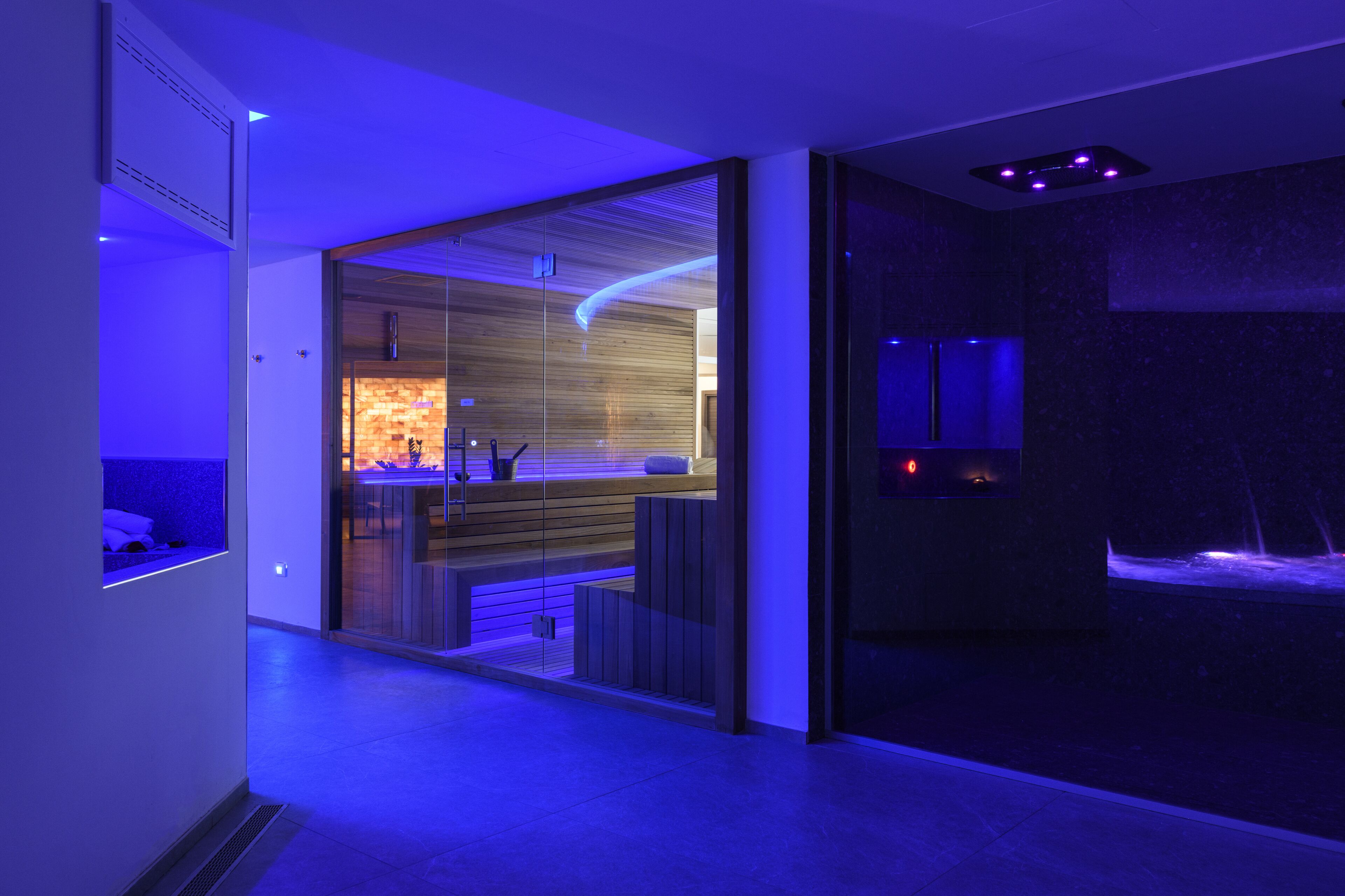 Couples treatment rooms, Turkish bath, body treatments, aromatherapy