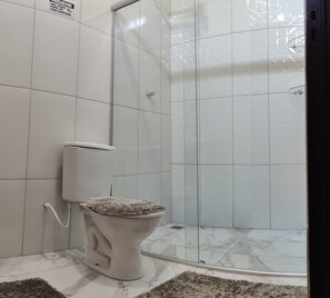 Shower - Swimming pool with heating temp 30º to 34º, Air Cond. WiFi, New House (SP)