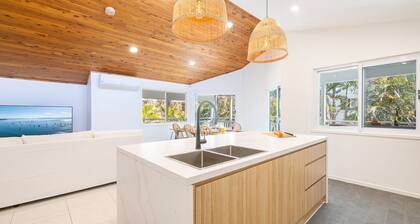 The Birubi Beach House 11 Campbell Ave Close to the beach pet friendly holiday home