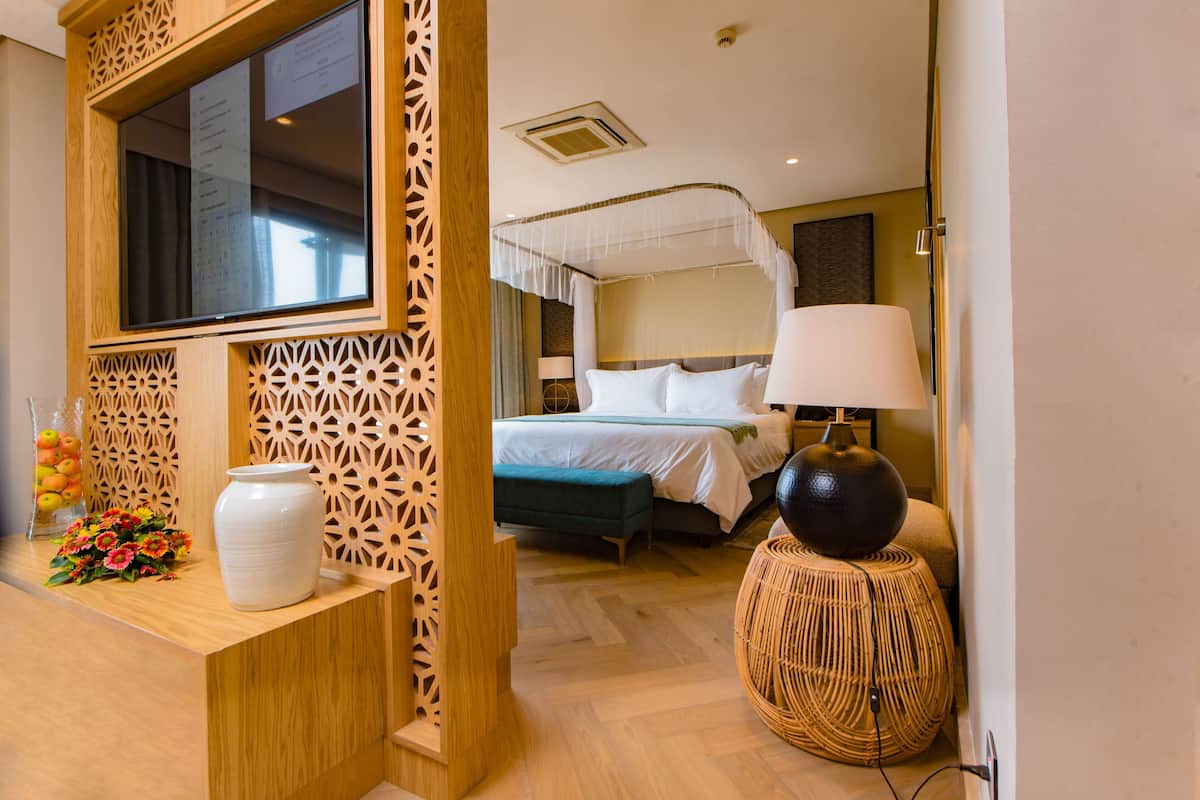 In-room safe, desk, laptop workspace, iron/ironing board