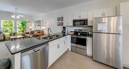 Alpine River Suites #401 - Cozy Riverfront Condo w/Overlooking River in Downtown