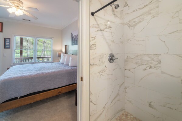 1 makuuhuone, Wi-Fi, pääsy pyörätuolilla