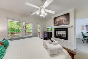 1 sovrum, strykjärn/strykbräda, internet och sängkläder