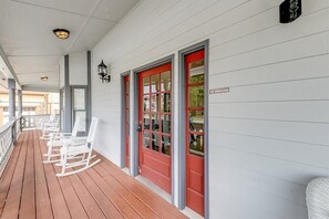 Unclassified image, 3 of 43, button - #502 Victory Lane Suite| 1 BR| Helen| on River (Helen)