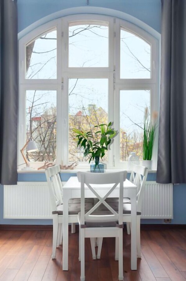 40-inch flat-screen TV with digital channels, TV