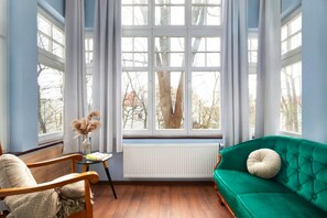 Silitysrauta/-lauta, ilmainen Wi-Fi, vuodevaatteet