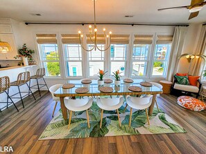 Dining - Treat Yo Self - Hot tub, Elevator and OCEAN VIEWS! (Surf City)