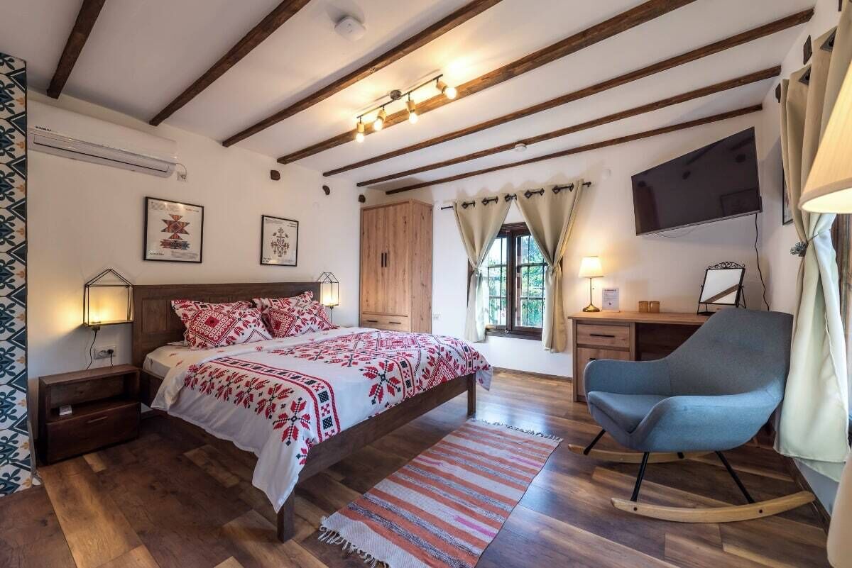 4 habitaciones, escritorio, tabla de planchar con plancha y wifi gratis 