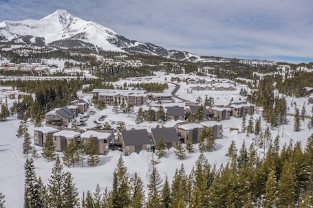 Exterior. Newly remodeled studio w/gorgeous mountain views near Big Sky Resort - Hill Condo Lookout