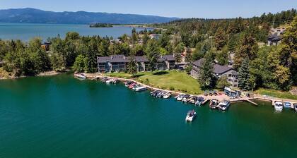 NEW! Updated condo w/king-sized bed & great location - Charming Courtyard Condo