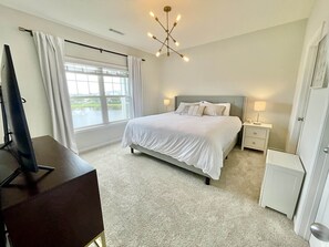 2 bedrooms, iron/ironing board, free WiFi