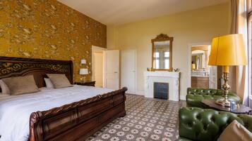 5 bedrooms, iron/ironing board, travel crib, free WiFi