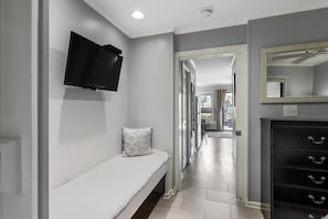 1 camera, ferro/asse da stiro, culla da viaggio, Wi-Fi