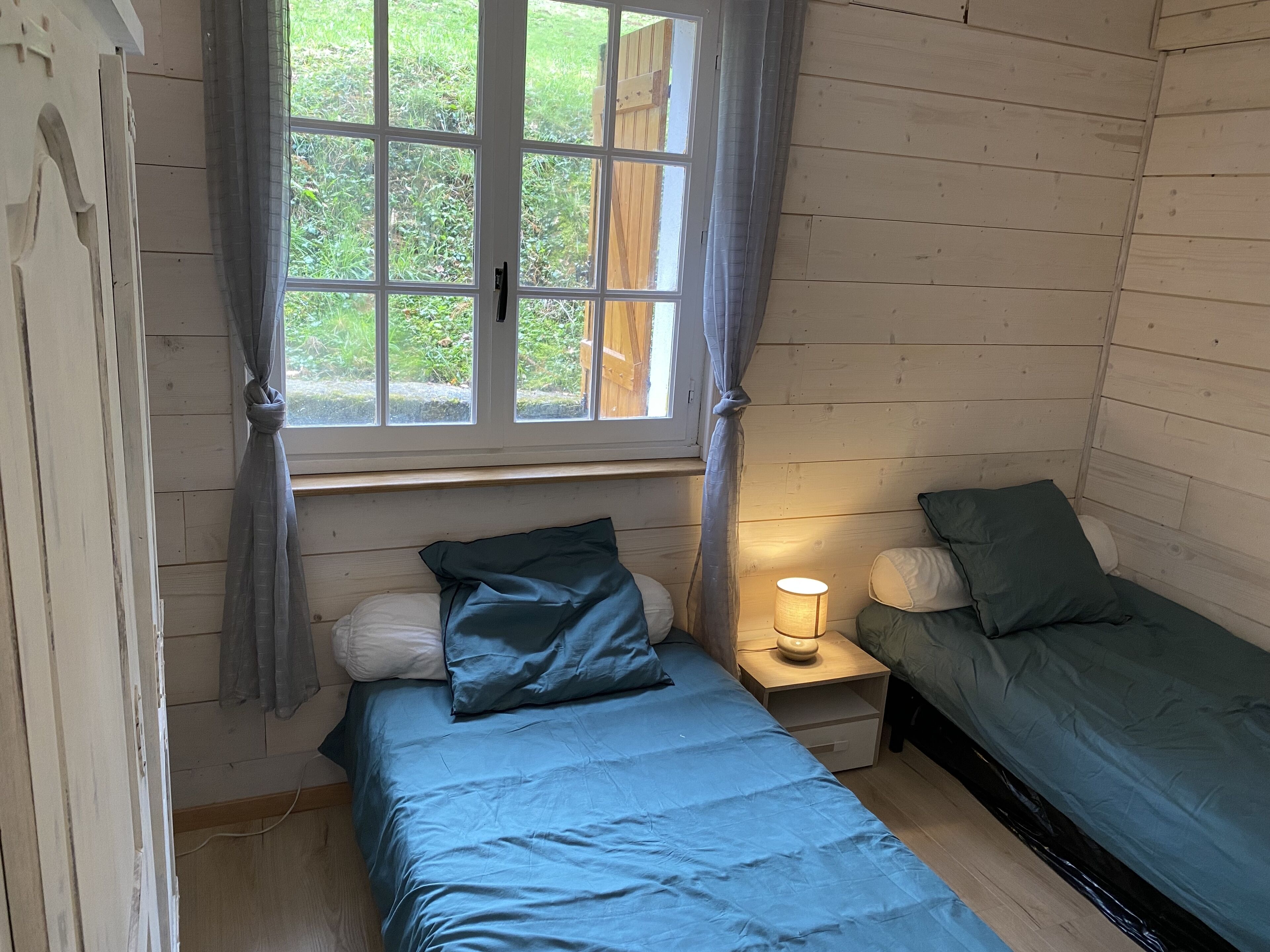 3 chambres, fer et planche à repasser, Wi-Fi gratuit, draps fournis