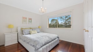 7 bedrooms, free WiFi
