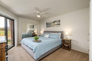 1 bedroom, desk, iron/ironing board, travel crib - CASA BOGEY - Furnished Condo with Golf View. (Phoenix, Arizona)