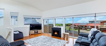 Southern Waves - Views of the Southern Ocean