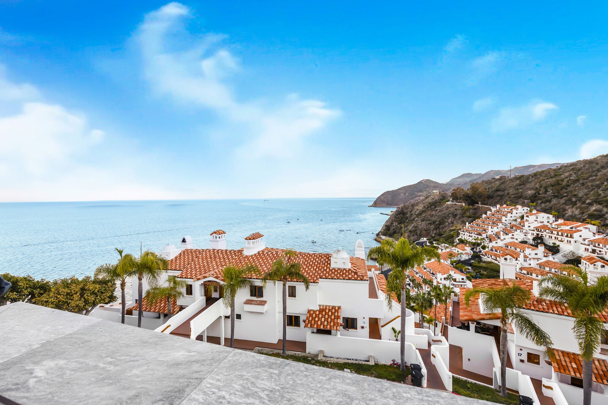H208-PALAZZO DE MARE: 5 Bdr Luxury Villa at Hamilton Cove