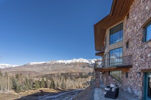 Exterior - SLOPESIDE VILLA- Luxury Living, Ski-In/Out Access, A/C + Sublime Views (Mountain Village)