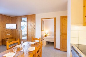 Apartamento 1 habitación, 6 personas | Tabla de planchar con plancha 