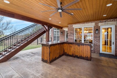 Luxury 5 Acre Private Estate on Lake Ray Roberts