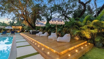 Outdoor pool, a heated pool