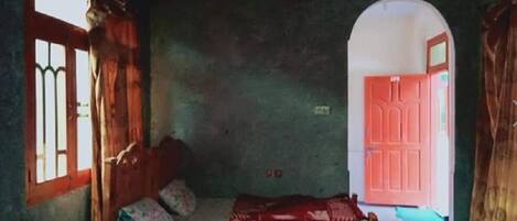 Free WiFi, bed sheets