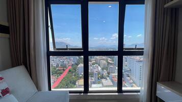 Televisión de pantalla plana de 50 pulgadas con canales por cable