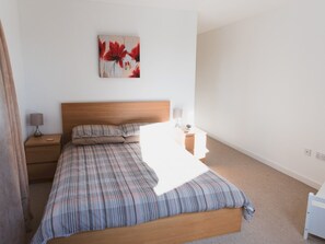 2 chambres, fer et planche à repasser, Wi-Fi gratuit, draps fournis