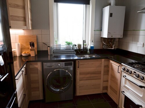 Pass the Keys | Cozy two bed flat near Glasgow Airport & Paisley