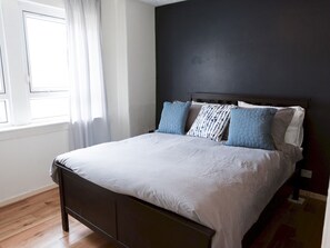 2 dormitoris, planxa i posts de planxar, wifi gratuïta i roba de llit 