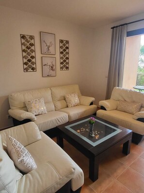 Smart TV - GROUND FLOOR WITH OWN GARDEN IN VALLE DEL ESTE GOLF!! (Vera)