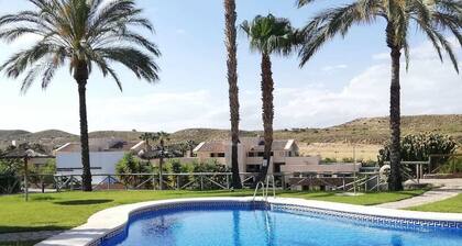 GROUND FLOOR WITH OWN GARDEN IN VALLE DEL ESTE GOLF!!