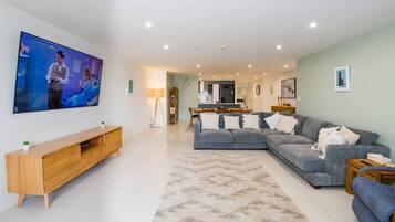 TV, books, stereo, offices