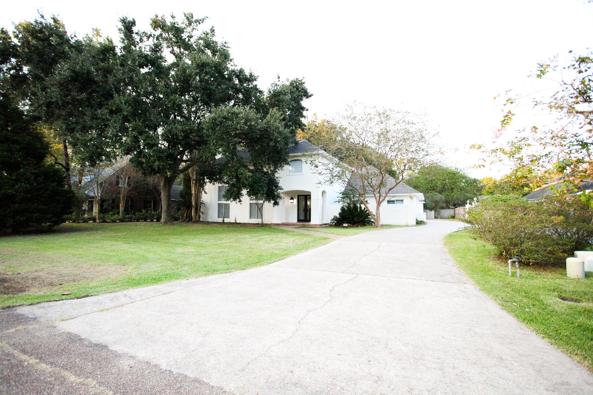 King Beds, Washer/Dryer Onsite - Southern Living & Luxury - 10 miles from LSU