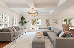 Smart TV - 1000 Carolina Blvd - LSV - Pet Friendly - Private Pool - Roof Top Deck (Isle of Palms)