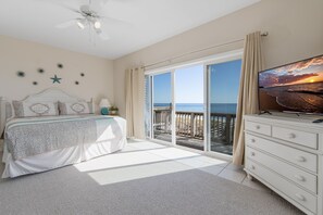 4 soverom, strykejern/-brett, wi-fi (inkludert) og sengetøy