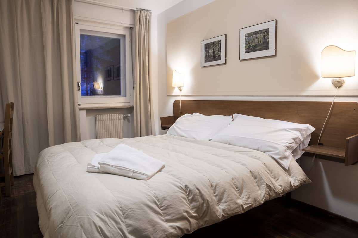 Classic-Doppel- oder -Zweibettzimmer